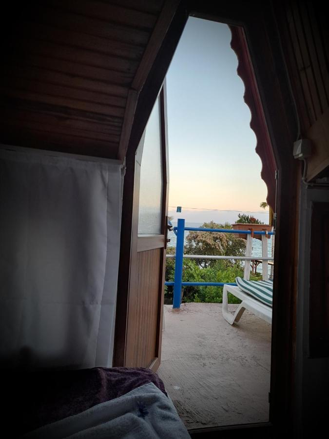 Antonios Motel Side Bagian luar foto