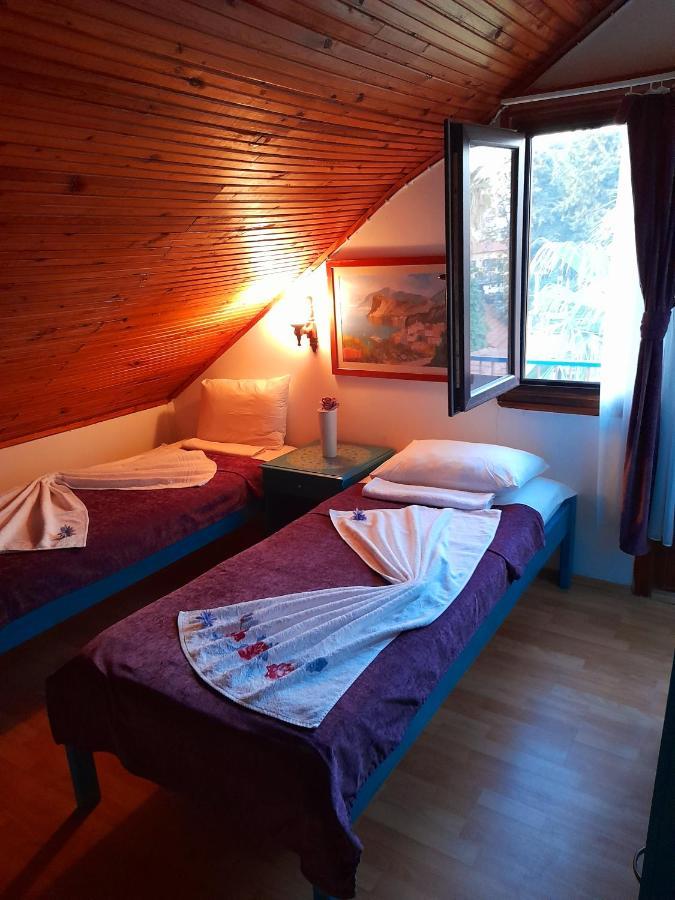 Antonios Motel Side Bagian luar foto