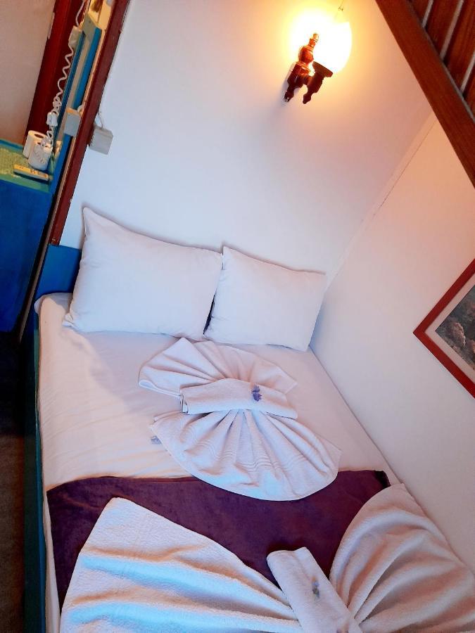 Antonios Motel Side Bagian luar foto