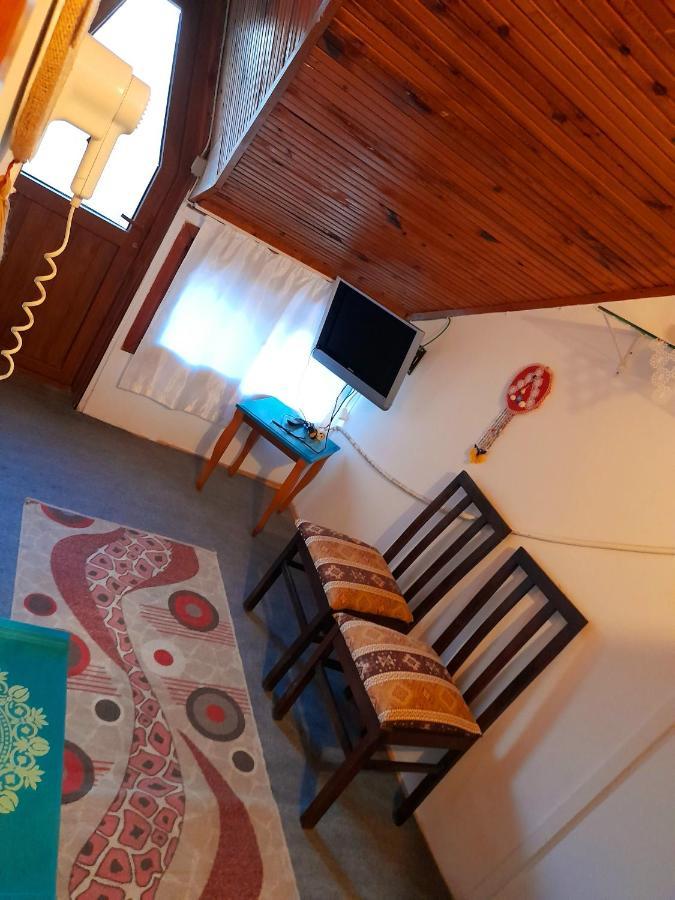 Antonios Motel Side Bagian luar foto