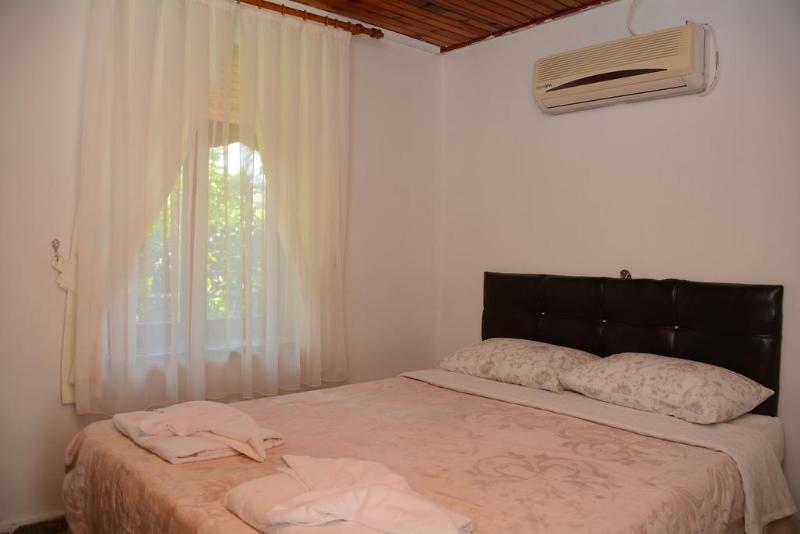 Antonios Motel Side Bagian luar foto